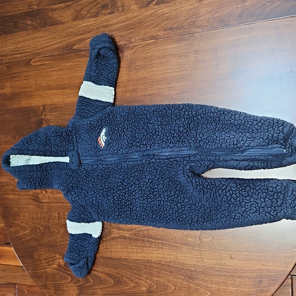 NFL Denver broncos fluffy baby bunting 6/9 M